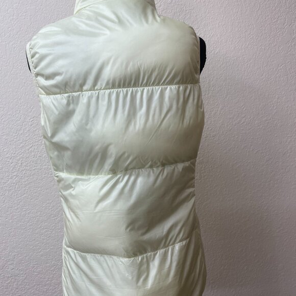 Fabletics Elliot Puffer Vest Size: L - Picture 3 of 10